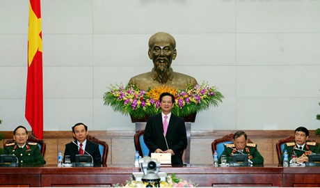 ນາຍົກລັດຖະມົນຕີຫງວຽນເຕີນຢູ້ງຕ້ອນຮັບບັນດານັກຮົບເກົ່າດີເດັ່ນ